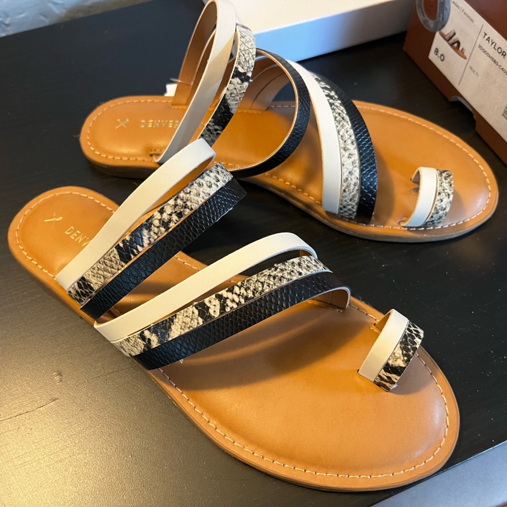 Denver Hayes | Sandals